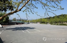 주차장 텅 빈 강릉 오죽헌