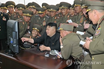 北김정은, 포사격 훈련 지도