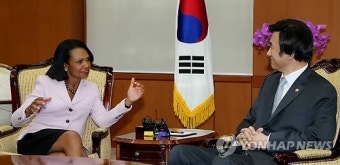 윤병세 장관, 라이스 전 미국 국무장관 접견