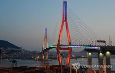 부산항대교에 경관조명