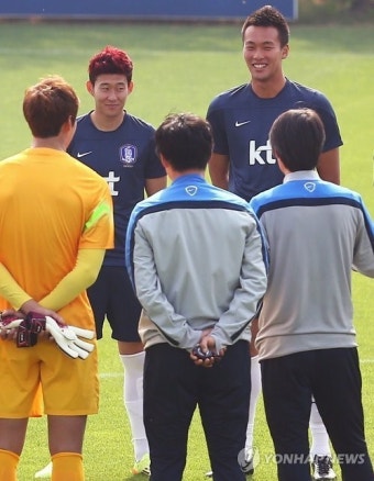 밝은 표정의 대표팀
