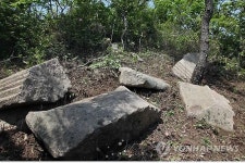 영암 월출산서 고려 초 추정 삼층 석탑·석등 발견