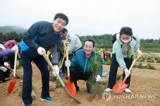 <카메라뉴스> 최북단 나들목서 통일의 희망을 심다
