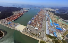 부산항 최고 생산성 부두에 현대부산신항만
