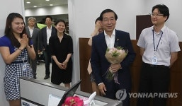 전우정밀 구내식당 | 직원들로부터 환영 받는 박원순 시장