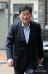 최경환 경제부총리 후보자 출근