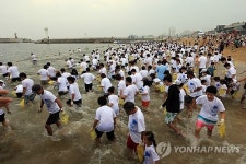 속초 장사항 '오징어 맨손 잡기' 축제 26일 개막