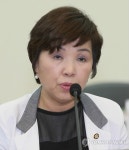 개회사하는 윤명희 의원