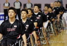 승리 다짐하는 일본 선수들