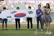추신수 한국서 뛰는 기분…한국인의 날 계속 열리길