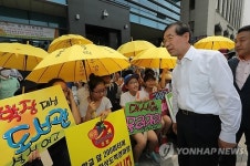 화상경마장 앞 농성장 방문한 박원순