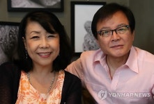 팬과 함께 한 가수 이현