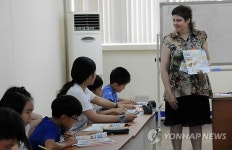 S&T, 창원·부산 사업장서 영어캠프 열어