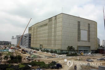 개점 앞둔 수원역 롯데쇼핑몰