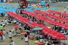 송정 해수욕장 평일에도 북적
