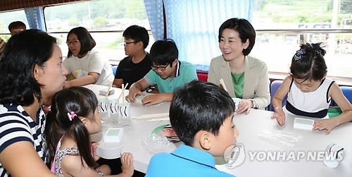 한국, 여성가족부에 신선한 입문 – 강선우 여론형성세력 강세