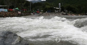 물 불어난 청도 야영장