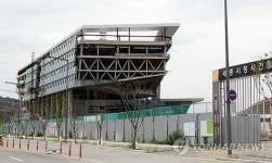 예산 부족으로 차질 빚는 세종시 신청사