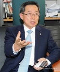 배국환 인천 정무부시장 취임…인천 비상재정상황