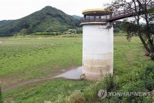 최악의 가뭄…대청호 연안 주민 발도 묶었다