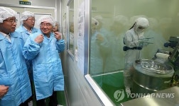 규제개선 현장 점검하는 정홍원 총리