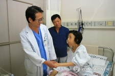 <카메라뉴스> 청주성모병원, 척추측만증 학생 무료 수술