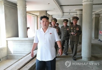 北 김정은, 김책공대 교육자 아파트 건설장 시찰