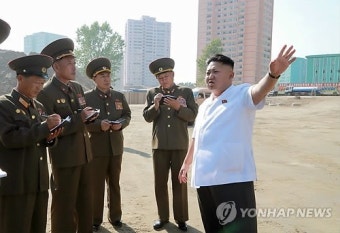 北 김정은, 김책공대 교육자 아파트 건설장 시찰