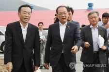 재난위험시설 영암 낭주중 방문한 황우여 장관