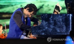 양방언 혼신의 힘을 다한 연주