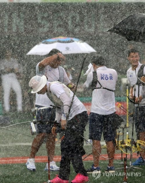 한국 양궁 대표팀, KT 위즈와 손잡고 세계양궁선수권대회를 위한 소음 적응 훈련 실시