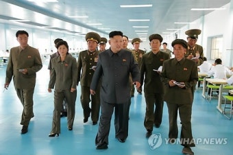 김정은, 공장시찰