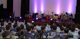 추석 앞두고 軍·시민사회 문화로 하나 되다