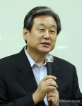 인천사할린동포회관 방문한 김무성 대표