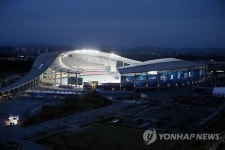 <아시안게임 D-3> 불 밝힌 인천AG 주경기장