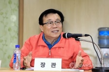 쌀 산업 간담회 하는 이동필 장관
