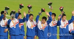 <아시안게임> 북한 남자축구 은메달