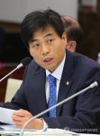 질의하는 김민기 의원