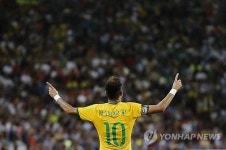 네이마르 4골 작렬…브라질, 축구 평가전서 일본 완파