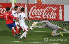 김승규 선방쇼 시작!