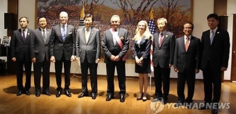 커트 캠벨 전 미 동아태 차관보에 수교훈장 광화장