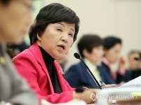 질의하는 윤명희 의원