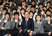 정갑윤 부의장, 모교 울산제일중에서 특강