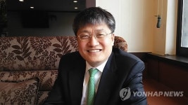 밥자리서 인터스텔라 대화하는 건 놀라운 변화