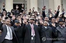 미 의회 보좌관들, 백인경관 불기소 항의 시위