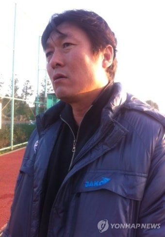 프로축구 인천 감독에 '붕대투혼' 이임생