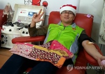 피뽑기 전 고기도 안먹어…헌혈 300회 최명 씨