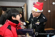 산타가 된 김귀찬 대전지방경찰청장