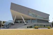 불황·미술계 침체에 신규 전시공간 감소