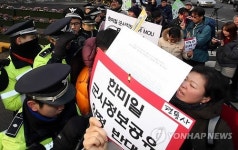입구까지만